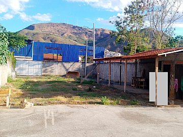 Terreno � venda em Tr�s Rios/RJ