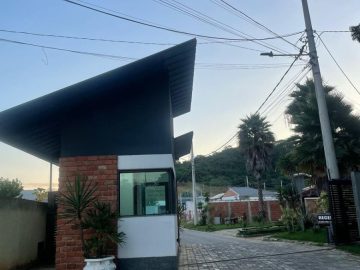 Terreno � VENDA no Condom�nio Vale da Lua